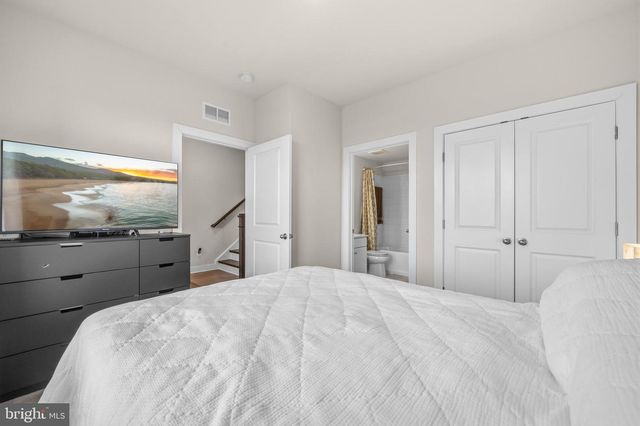 1581 SANDPIPER BAY LOOP, Dumfries, VA 22026