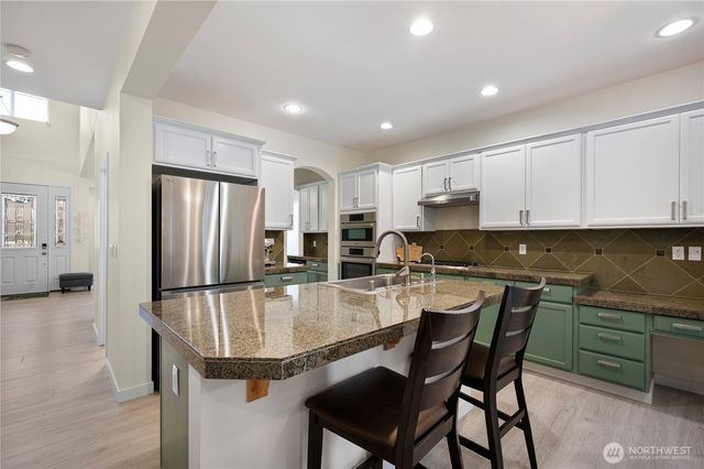 20013 9th Place W, Lynnwood, WA 98036