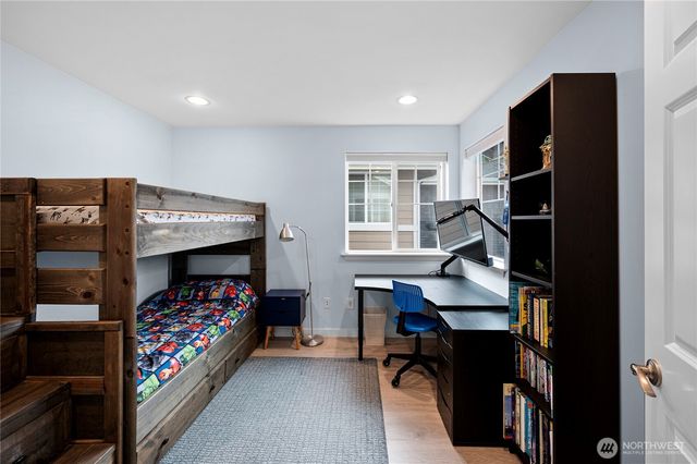 20013 9th Place W, Lynnwood, WA 98036