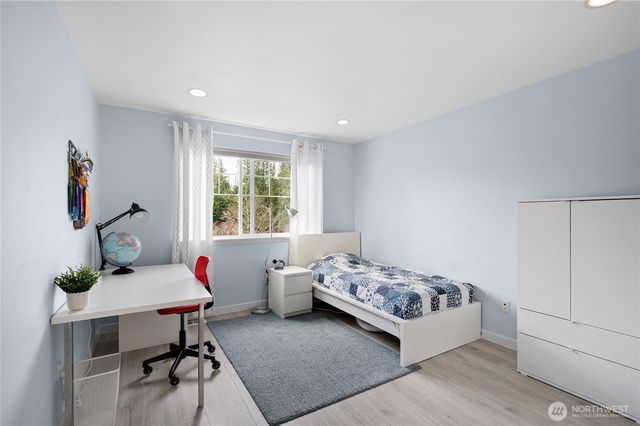 20013 9th Place W, Lynnwood, WA 98036