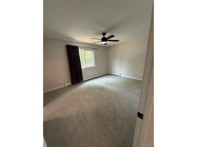 92 Newark St C, Aurora, CO 80012