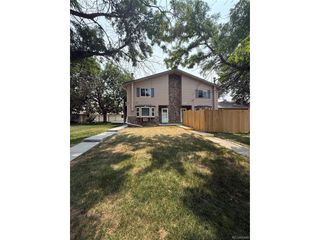 92 Newark St C, Aurora, CO 80012