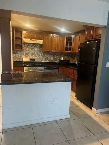 2175 NE 170th St 210, North Miami Beach, FL 33162