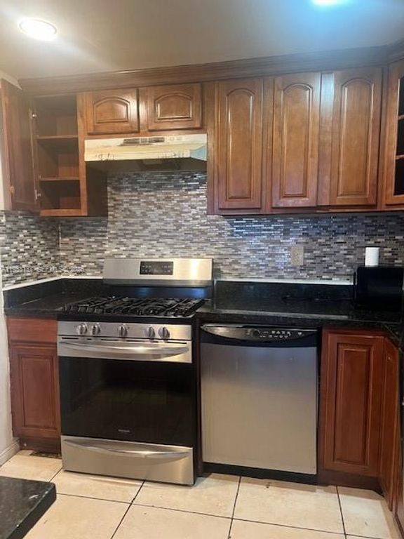 2175 NE 170th St 210, North Miami Beach, FL 33162