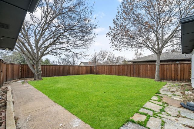 1706 Southampton Drive, Carrollton, TX 75007