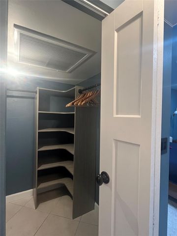 300 Bayview Drive 1911, Sunny Isles Beach, FL 33160