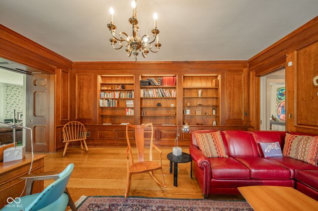 1 Whitehall Place, Anderson, IN 46011