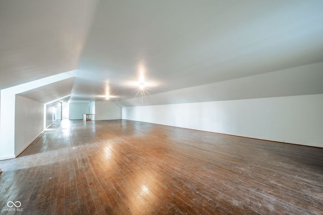 1 Whitehall Place, Anderson, IN 46011