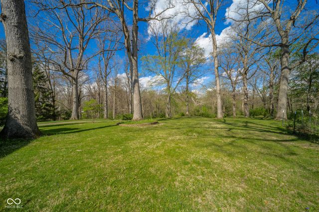 1 Whitehall Place, Anderson, IN 46011