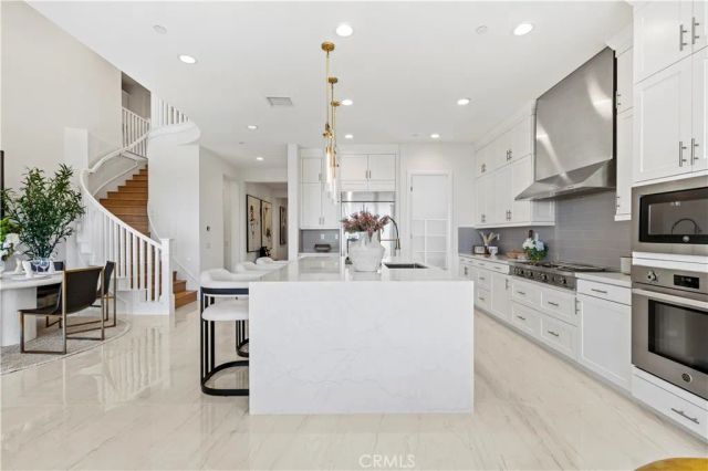 1186 Viejo Hills Dr, Lake Forest, CA 92610