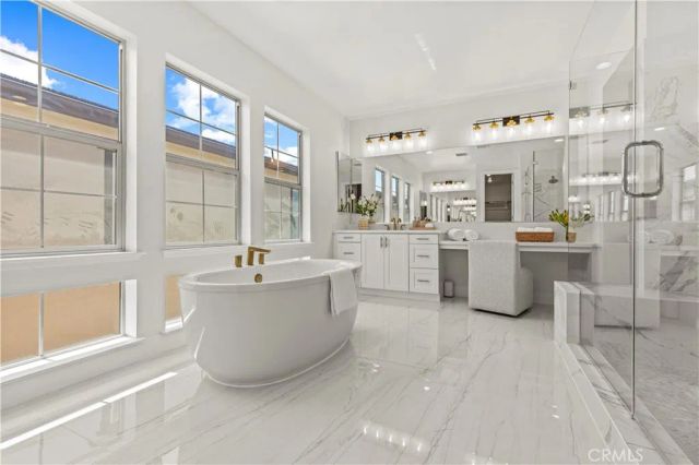 1186 Viejo Hills Dr, Lake Forest, CA 92610