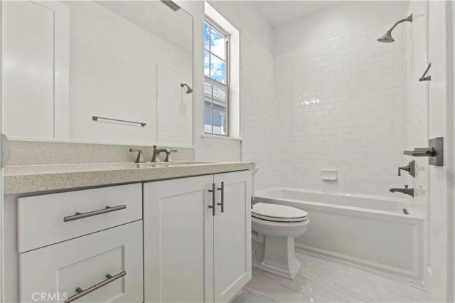 1186 Viejo Hills Dr, Lake Forest, CA 92610