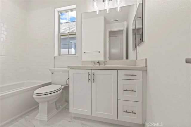 1186 Viejo Hills Dr, Lake Forest, CA 92610