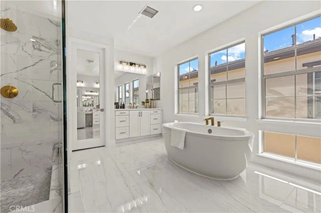 1186 Viejo Hills Dr, Lake Forest, CA 92610