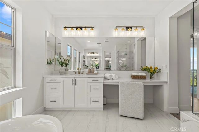 1186 Viejo Hills Dr, Lake Forest, CA 92610