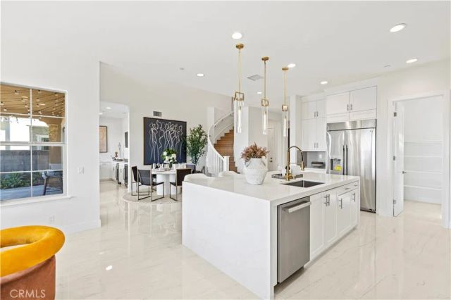 1186 Viejo Hills Dr, Lake Forest, CA 92610