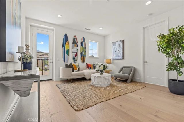 1186 Viejo Hills Dr, Lake Forest, CA 92610