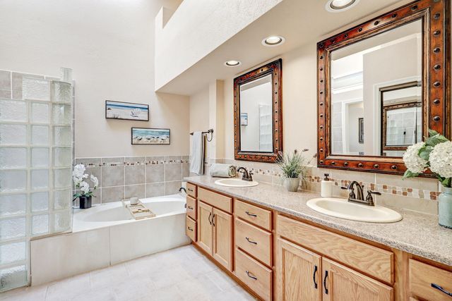 10816 Academy Ridge Road NE, Albuquerque, NM 87111