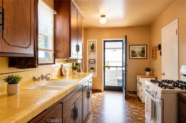 13501 Reliance, Arleta, CA 91331