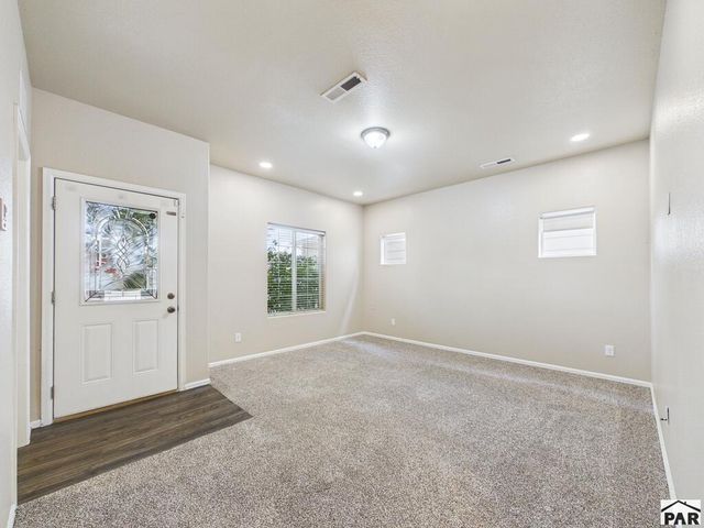 2006 ONeal Pl, Pueblo, CO 81004