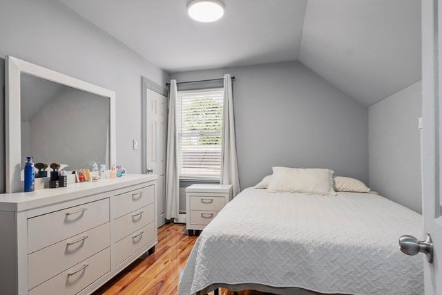 11 Wayne St, Worcester, MA 01603