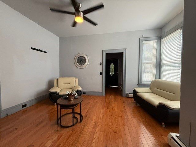 11 Wayne St, Worcester, MA 01603