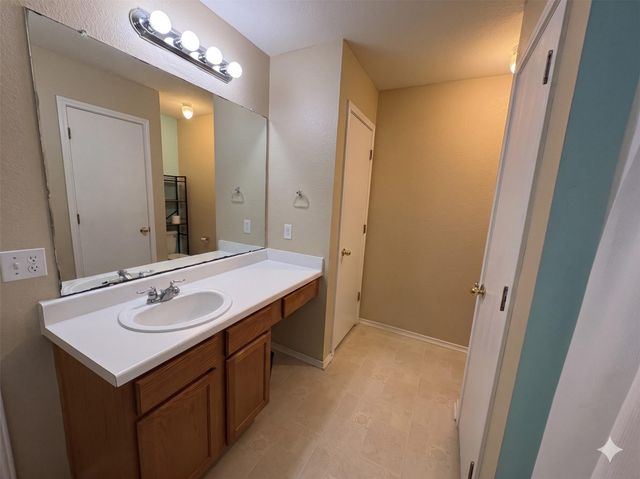 323 Precipice WAY, Georgetown, TX 78626