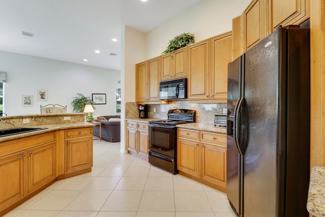 6565 Garde Road, Boynton Beach, FL 33472