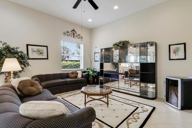 6565 Garde Road, Boynton Beach, FL 33472