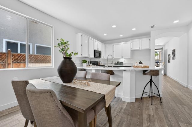 2155 Hearst St, West Sacramento, CA 95691