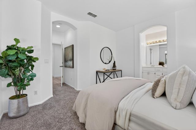 2155 Hearst St, West Sacramento, CA 95691