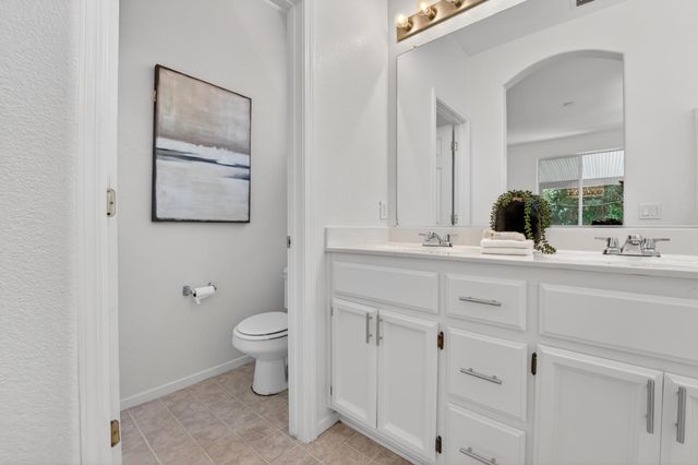 2155 Hearst St, West Sacramento, CA 95691