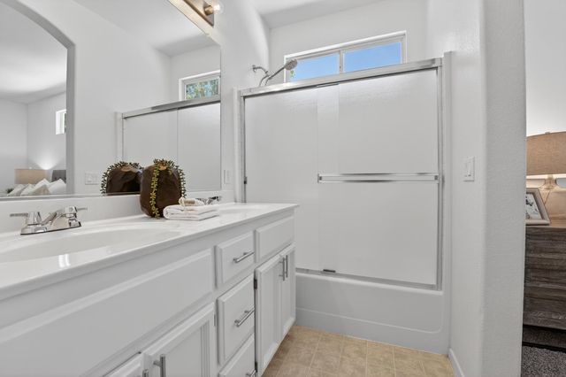 2155 Hearst St, West Sacramento, CA 95691