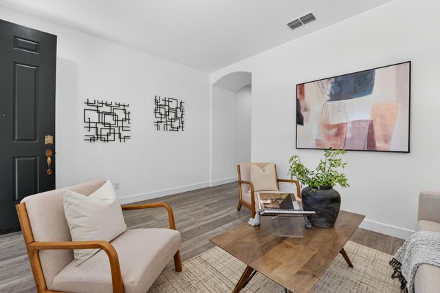 2155 Hearst St, West Sacramento, CA 95691