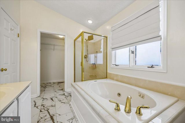 20928 SCOTTSBURY DR, Germantown, MD 20876