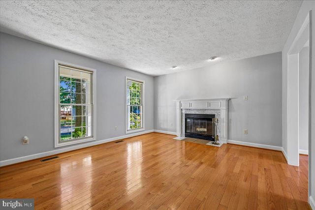 20928 SCOTTSBURY DR, Germantown, MD 20876