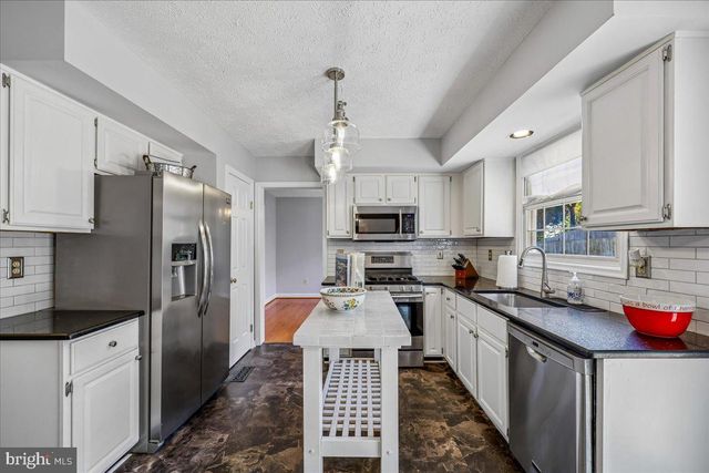 20928 SCOTTSBURY DR, Germantown, MD 20876