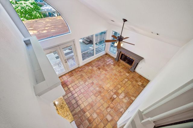 11 Cedar Chase Place, The Woodlands, TX 77381