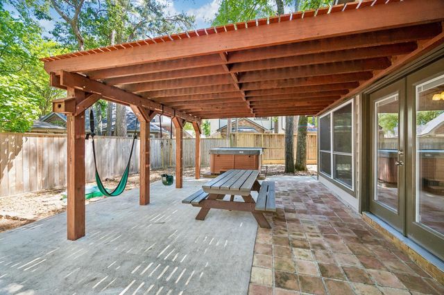 11 Cedar Chase Place, The Woodlands, TX 77381