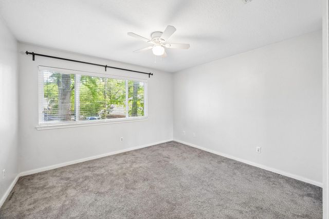 11 Cedar Chase Place, The Woodlands, TX 77381