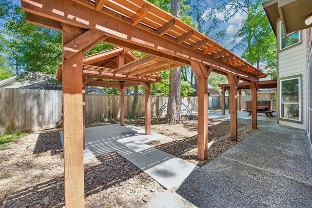 11 Cedar Chase Place, The Woodlands, TX 77381