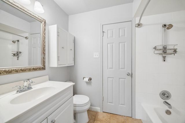 11 Cedar Chase Place, The Woodlands, TX 77381