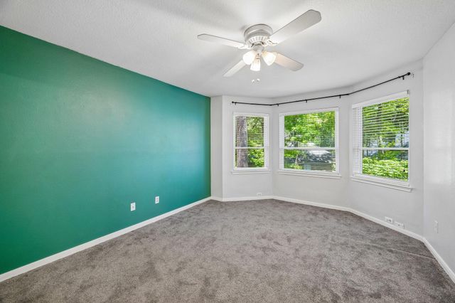 11 Cedar Chase Place, The Woodlands, TX 77381