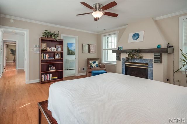 8 Granada Way, Ladue, MO 63124