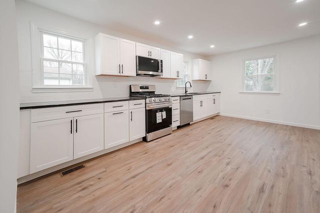 45 BURKE AVE, Deptford, NJ 08096