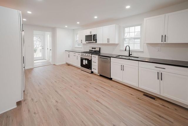 45 BURKE AVE, Deptford, NJ 08096