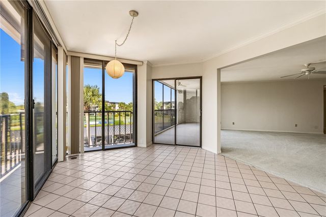 1850 Bay Road 3-F, Vero Beach, FL 32963