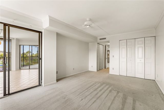 1850 Bay Road 3-F, Vero Beach, FL 32963