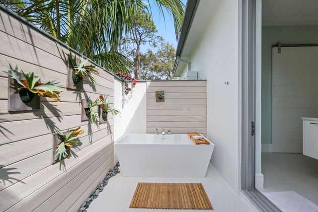 4545 S Lake Drive, Boynton Beach, FL 33436