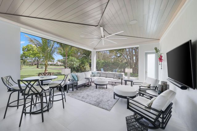 4545 S Lake Drive, Boynton Beach, FL 33436